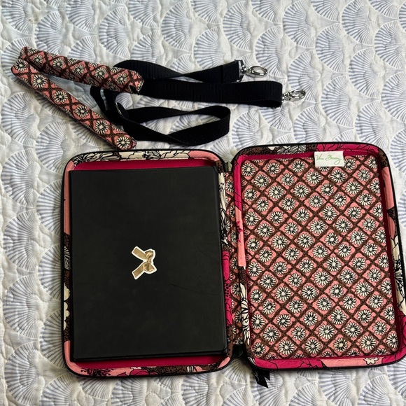 💼 Vera Bradley iPadCrossbody Case Mocha Rouge Floral Quilted Tablet Bag - Picture 5 of 8